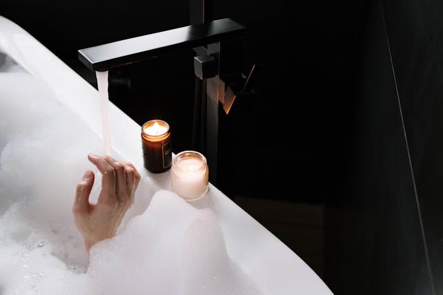 potenciar el baño usando hormigón